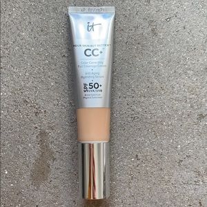 It cosmetic cc cream light